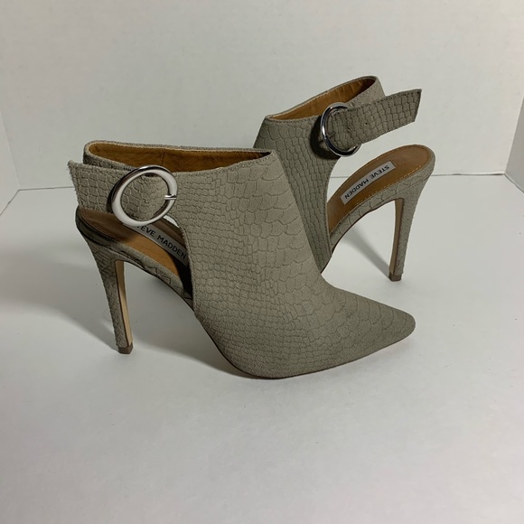 Steve Madden Pointer Snakeskin Booties 9 - Picture 4 of 6